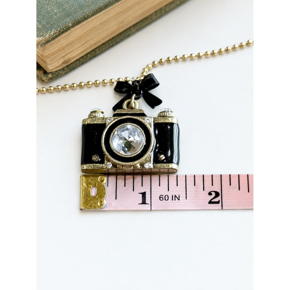 Vintage Betsey Johnson Y2K Camera Pendant Necklace Black Enamel Bow Crystal NWT - Picture 6 of 8
